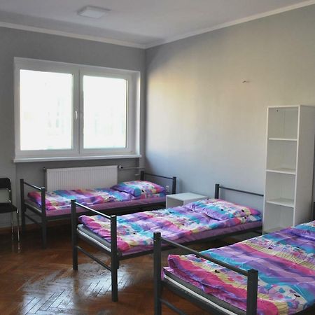 Hostel Pod Topolami Zielona Góra Eksteriør billede