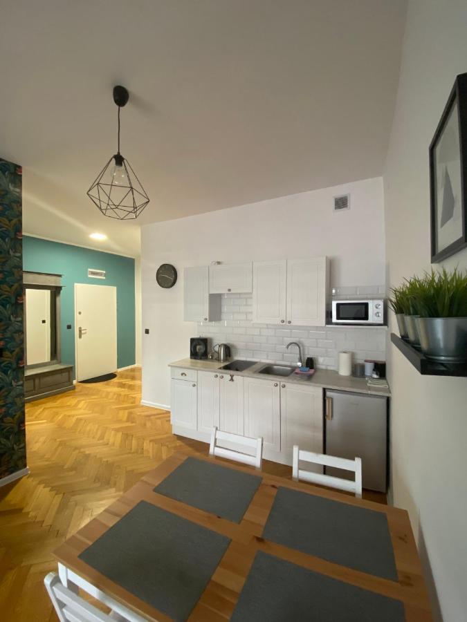 Hostel Pod Topolami Zielona Góra Eksteriør billede