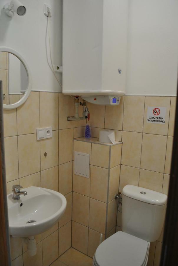 Hostel Pod Topolami Zielona Góra Eksteriør billede
