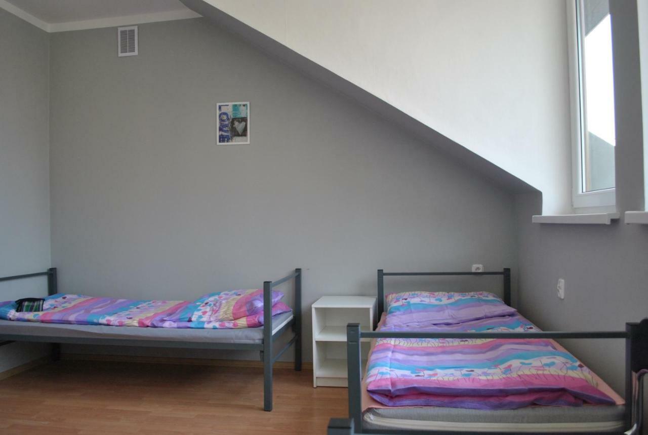 Hostel Pod Topolami Zielona Góra Eksteriør billede