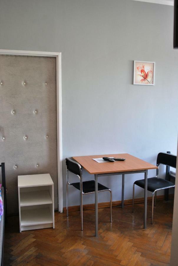 Hostel Pod Topolami Zielona Góra Eksteriør billede