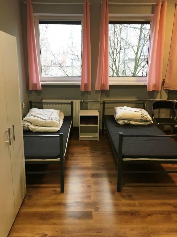 Hostel Pod Topolami Zielona Góra Eksteriør billede